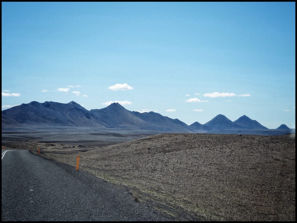 Pointy mountains