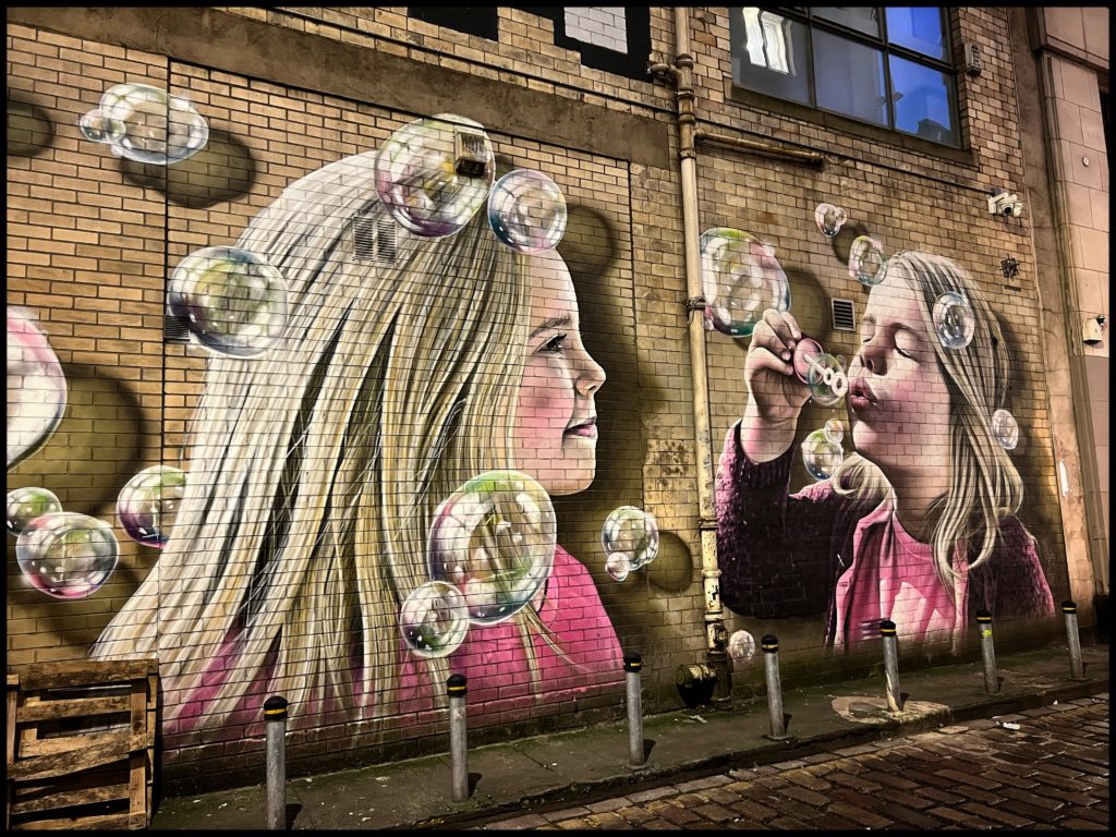 Photo of street art bubbles.